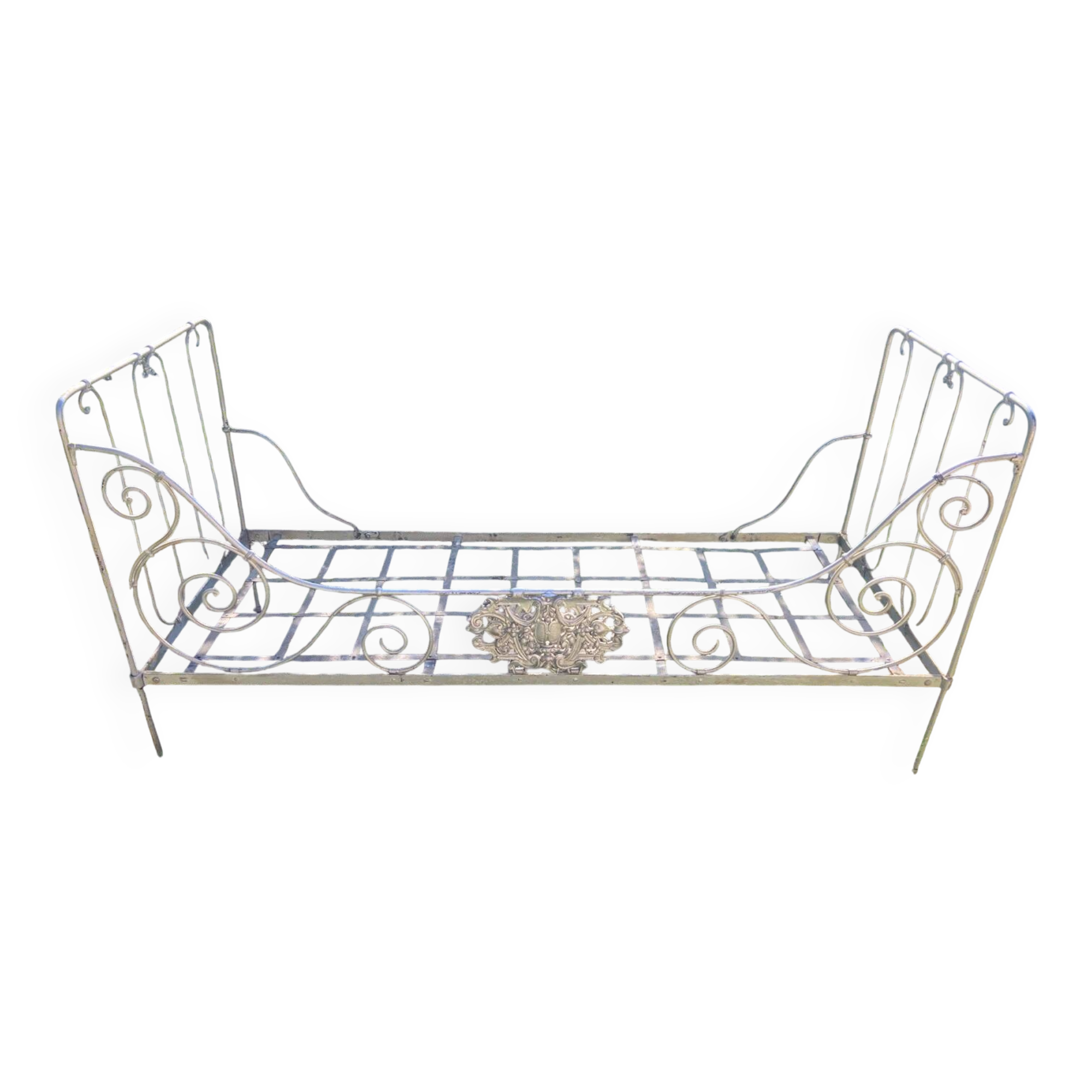 Foldable wrought iron bed from the late 19th century.