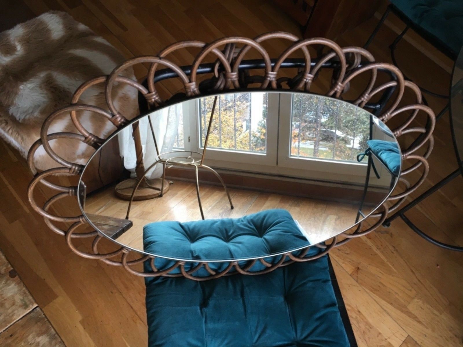Vintage sun mirror in 60s rattan with rattan fastener 57x40cm