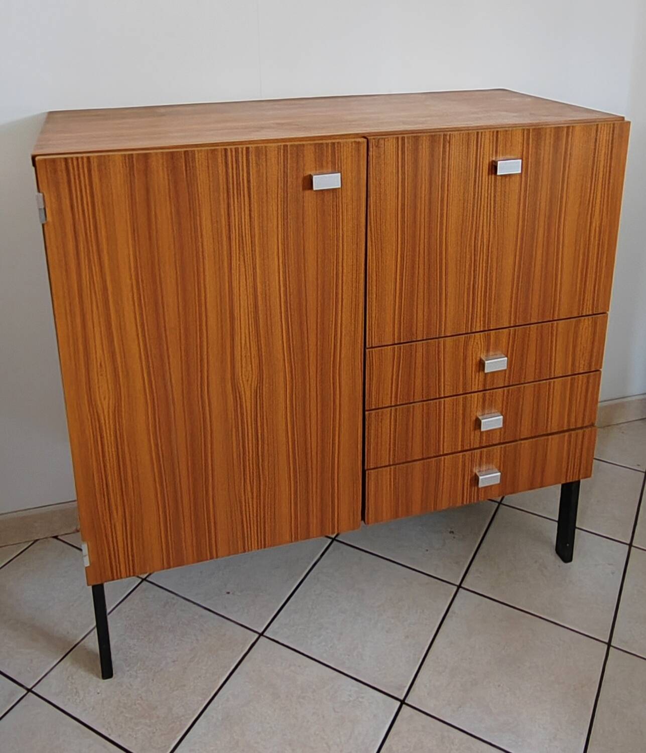 Superb and rare vintage 1960s sideboard