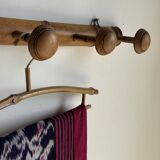 Large vintage wooden coat rack with 6 bamboo effect hooks L79