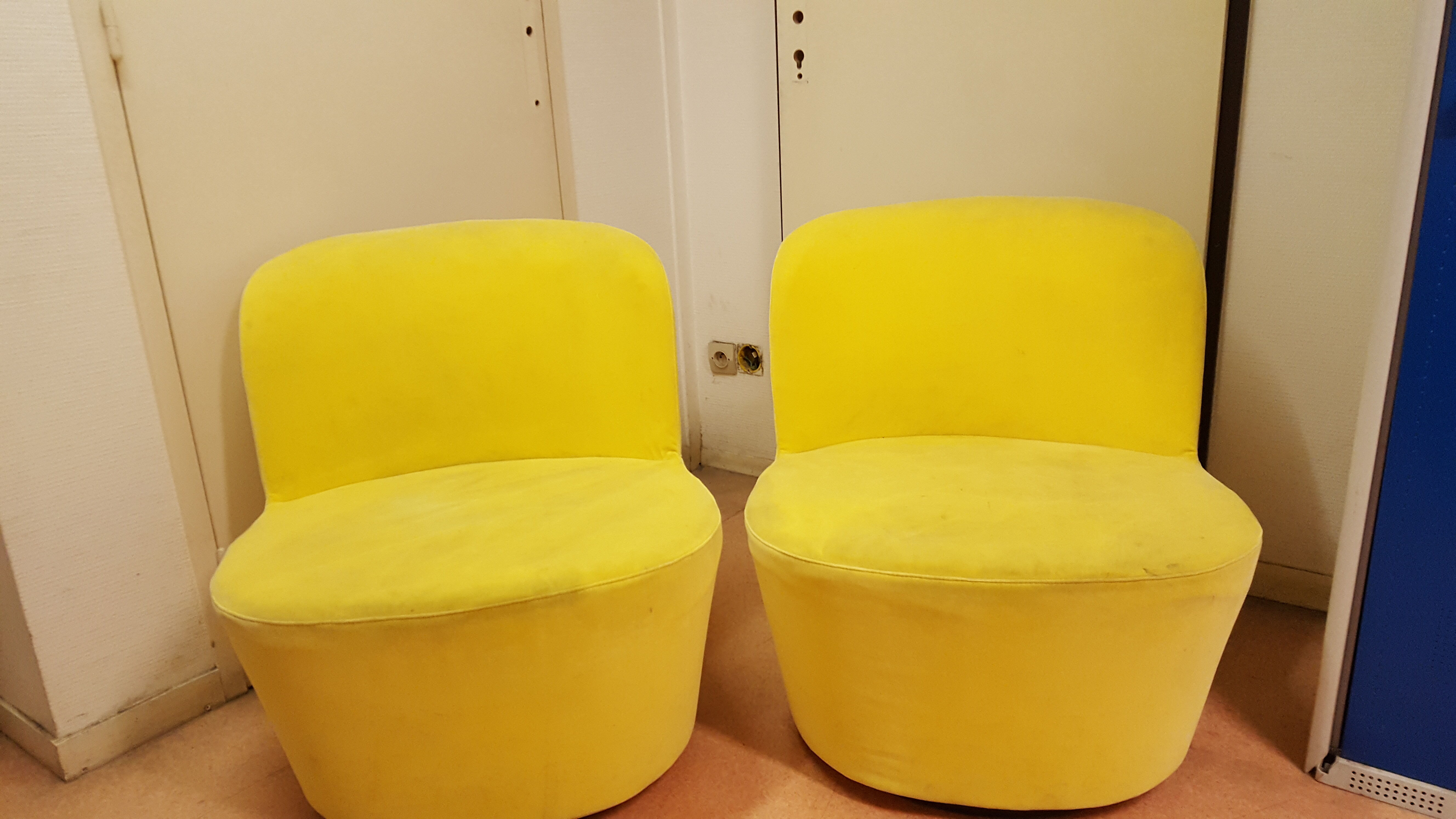 Deux fauteuils 1970