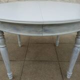 Round cherry table extendable to 210 cm without its extensions Totally revamped