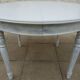 Round cherry wood table extendable to 210 cm without its extensions, completely refurbished.