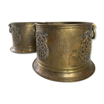 Cache pot en laiton gravé