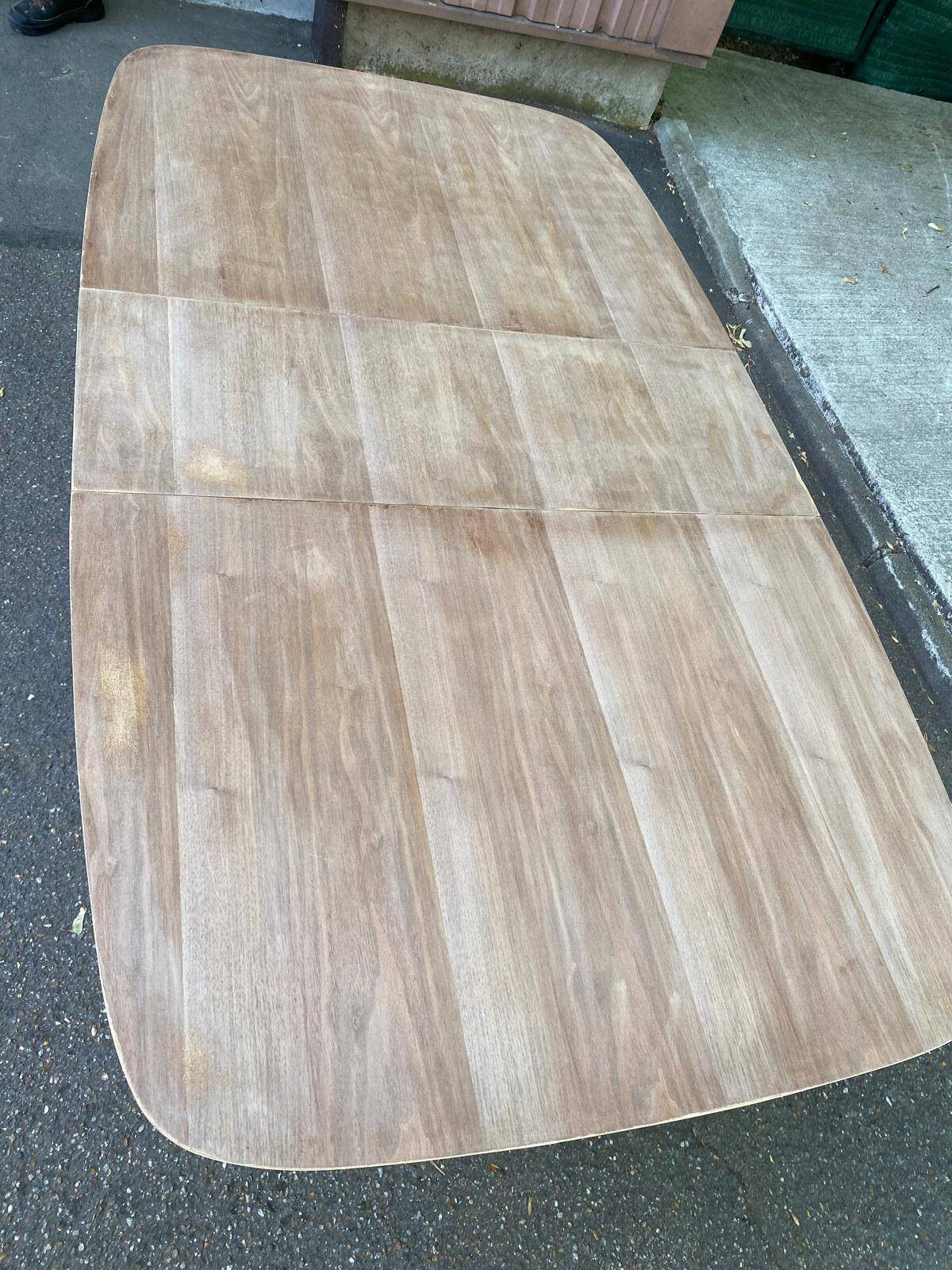 Renovated Scandinavian extendable dining table in teak and veneer from 1980.