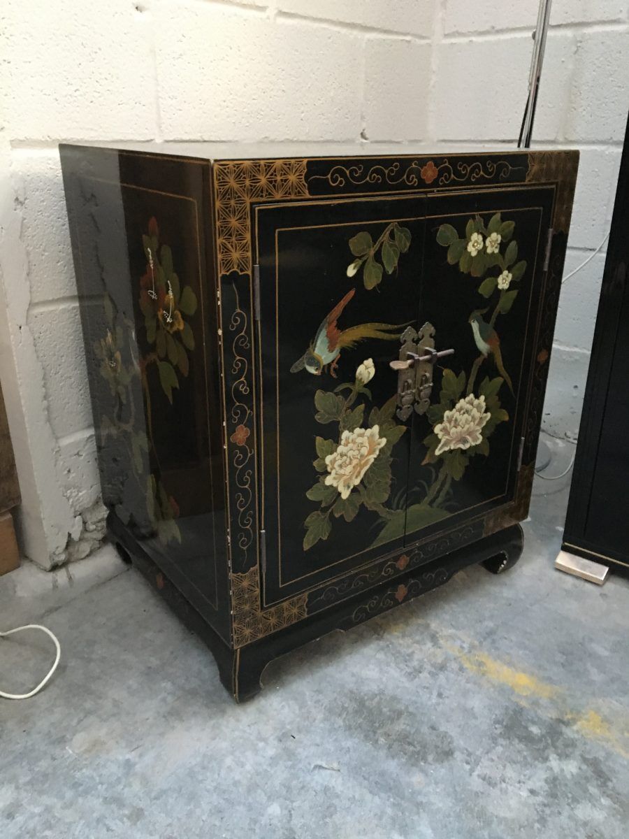 Meuble asiatique vintage
