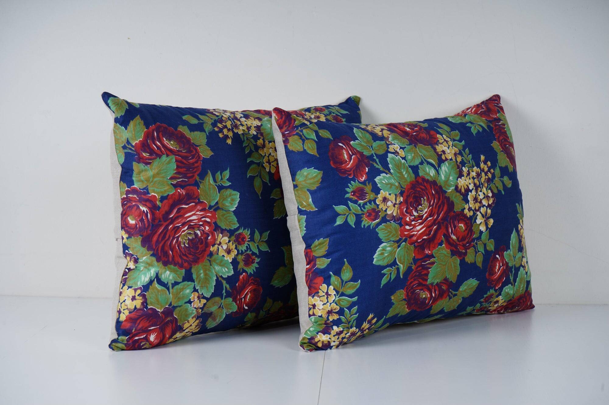 Set of 2 vintage Turkish cushion covers 41x56 cm