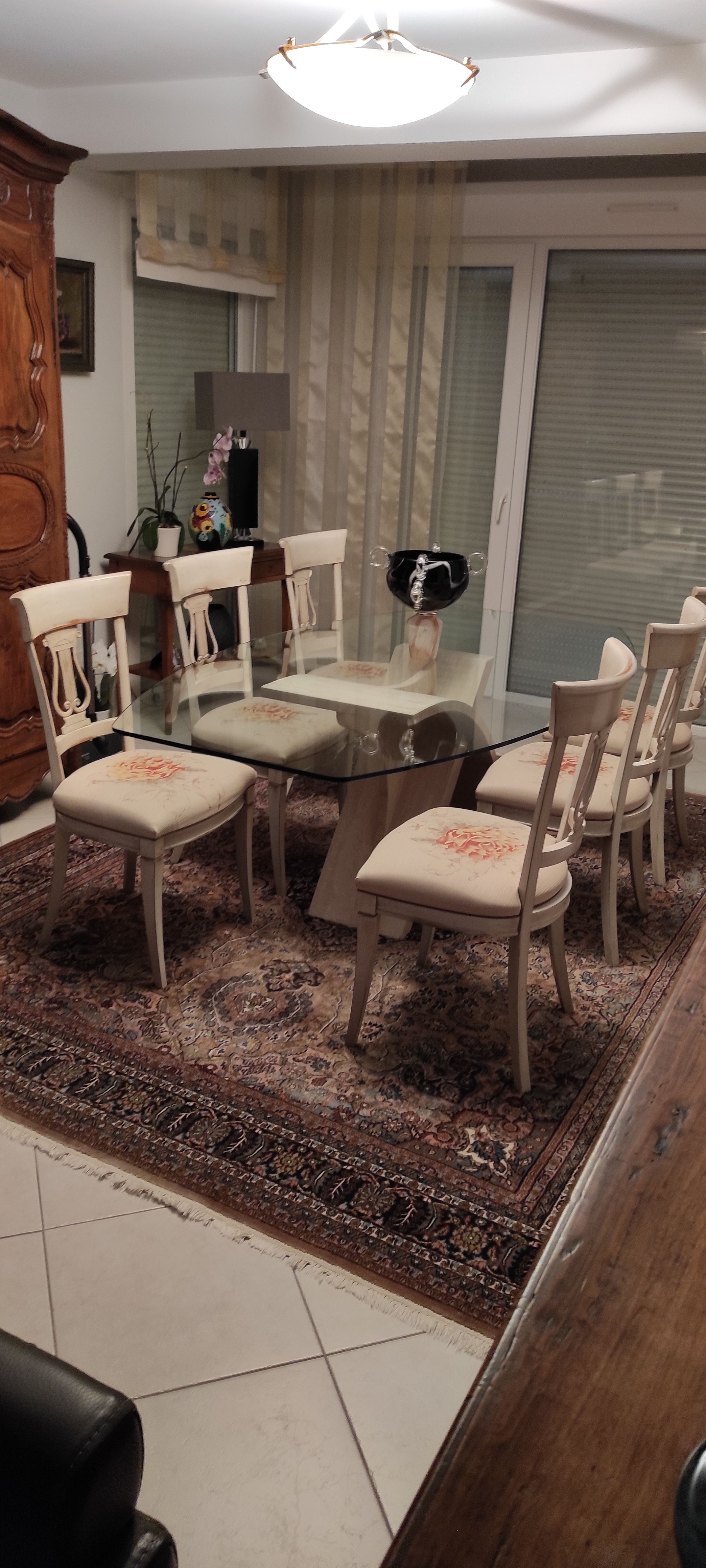 6 contemporary chairs for dining room.