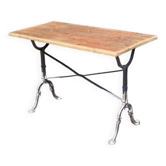 Bistro table legs cast iron and wooden tray
