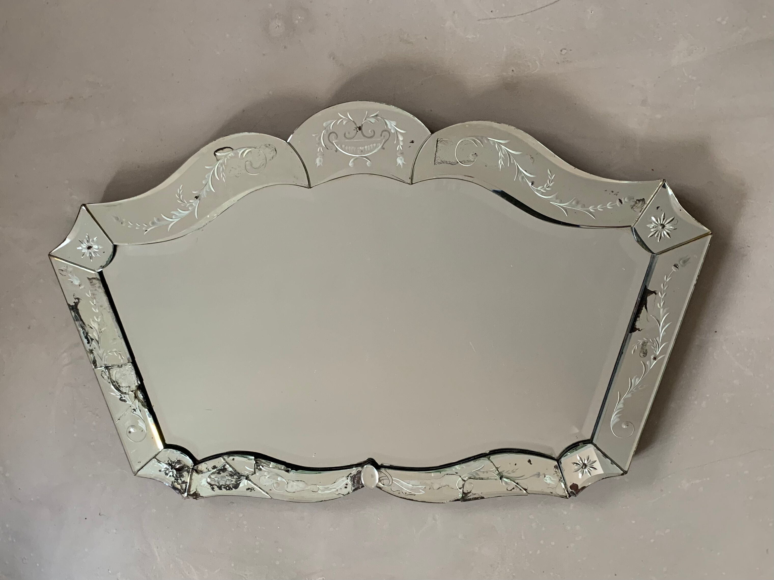 Venetian mirror 65x102cm