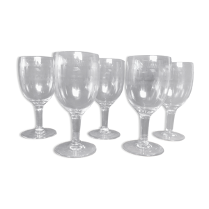 5 verres à vin en cristal