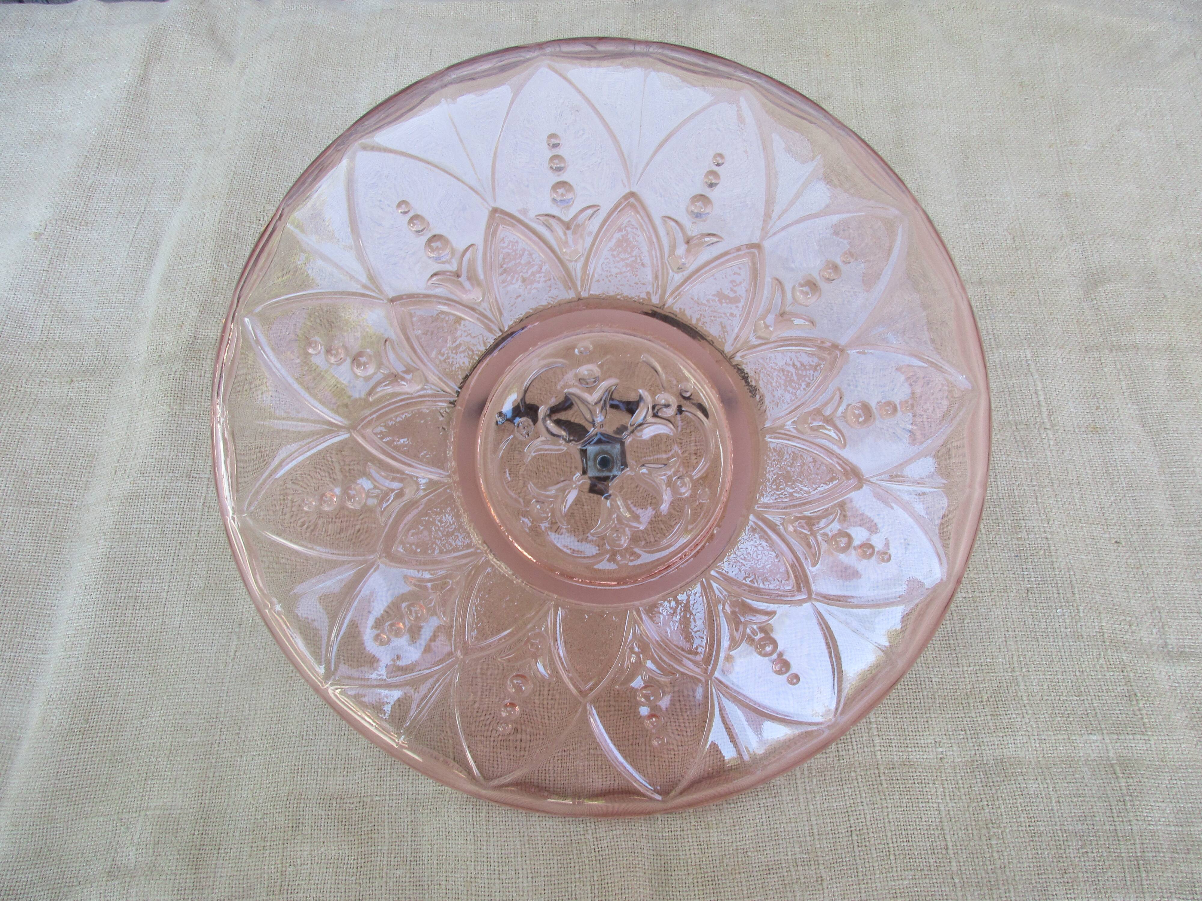 Pink glass-sided dish