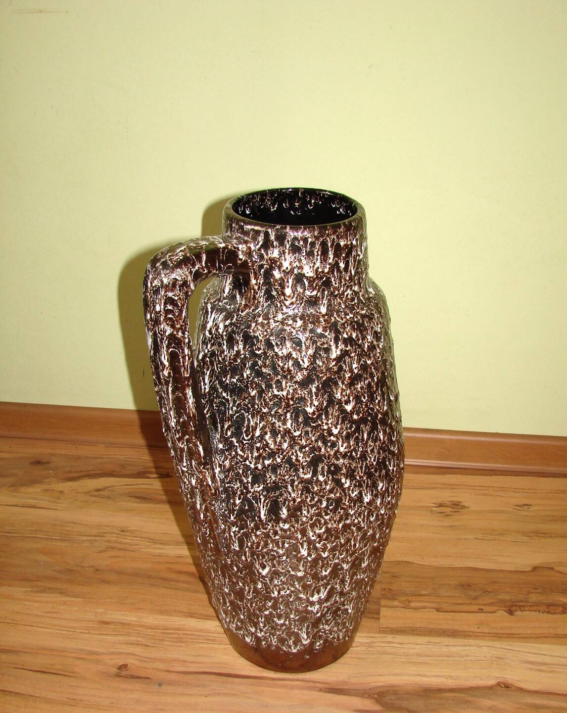 Ceramic vase, Germany, 1960s.