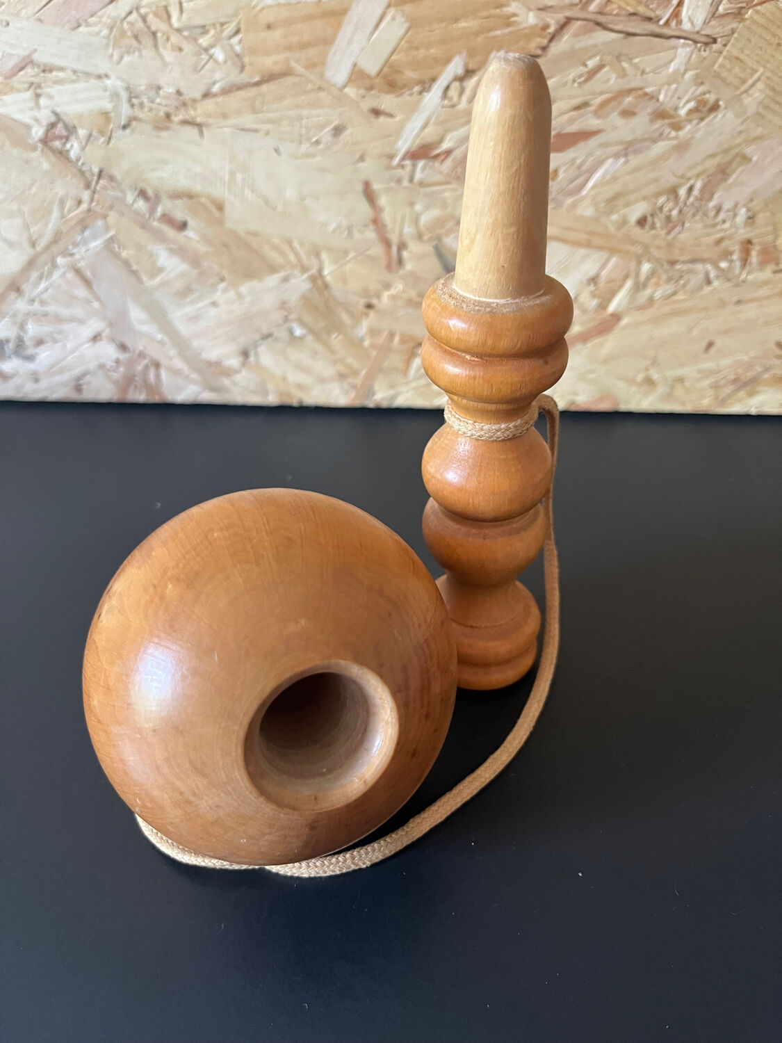 Wood bilboquet