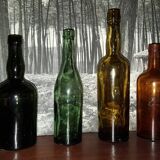 Bouteilles anciennes en verre