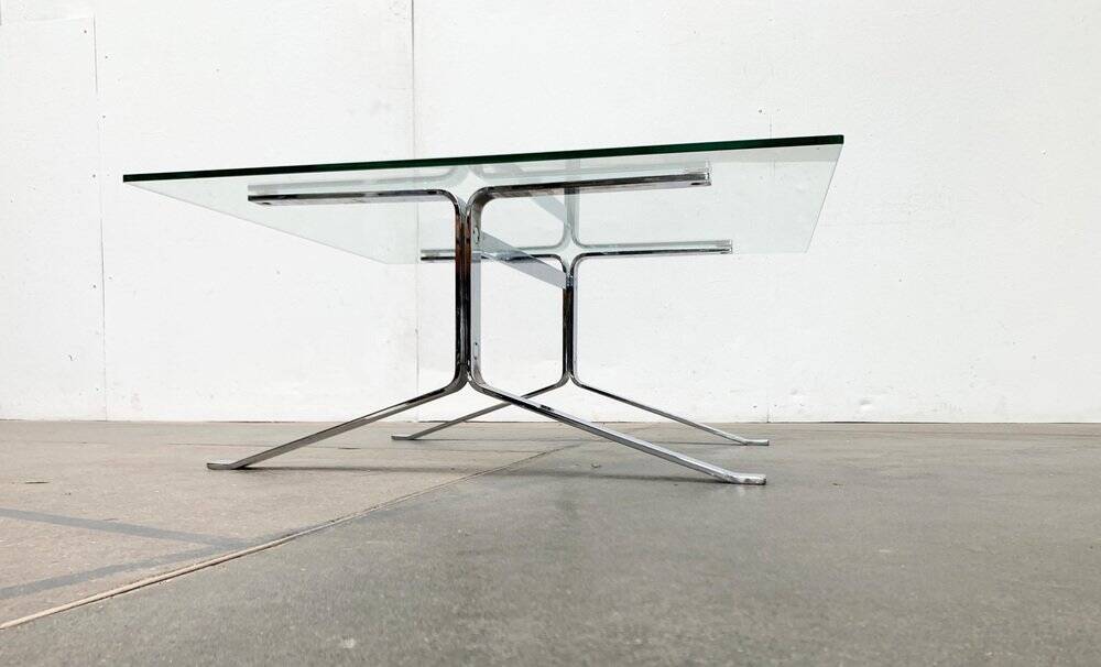 Joker coffee table in chrome and glass in mid-century Space Age style by Olivier Mourgue for Airborne, 1960s.