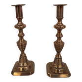 Paire de bougeoirs en bronze