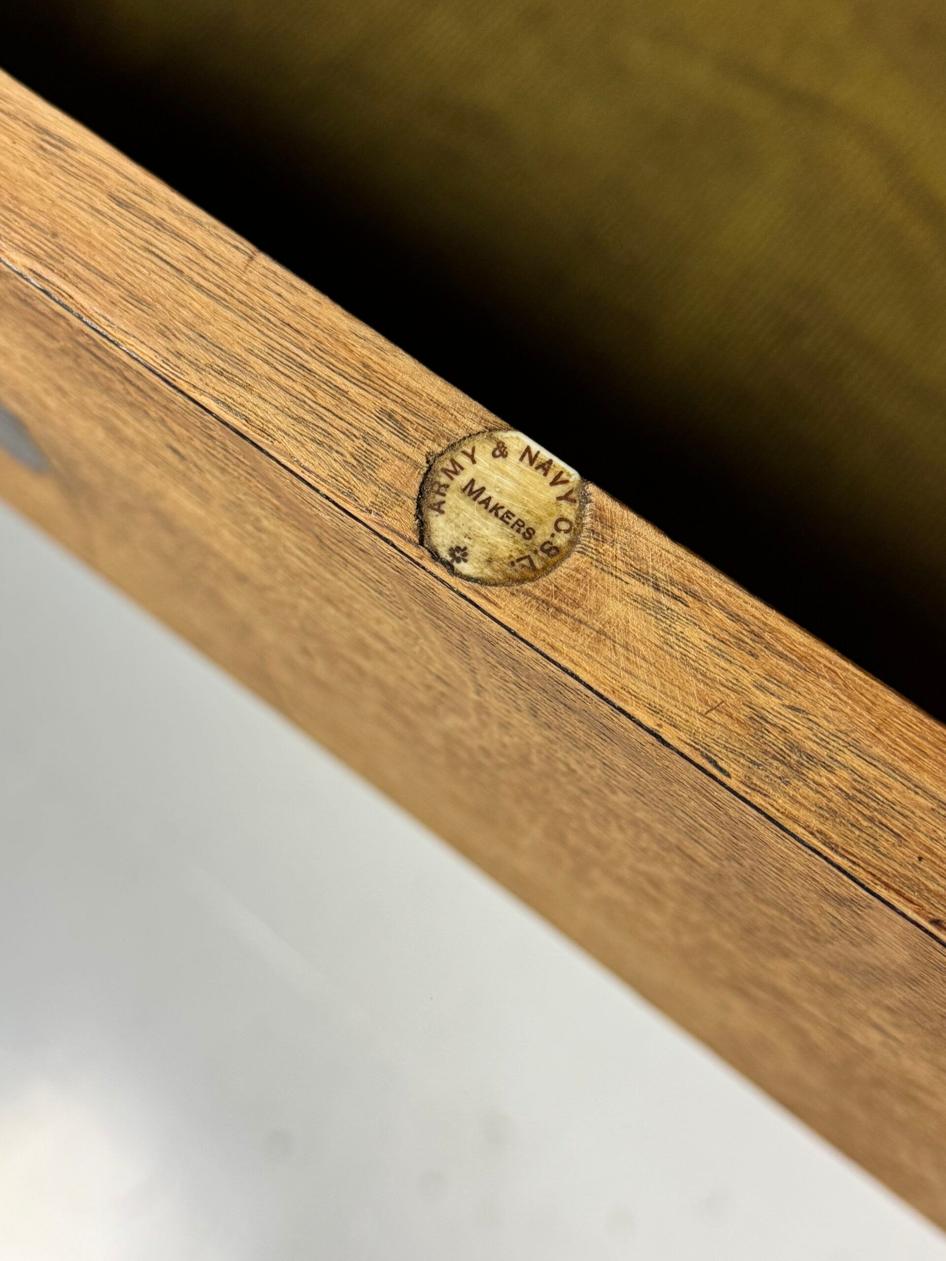 Commode de campagne en chêne du 19ème siècle