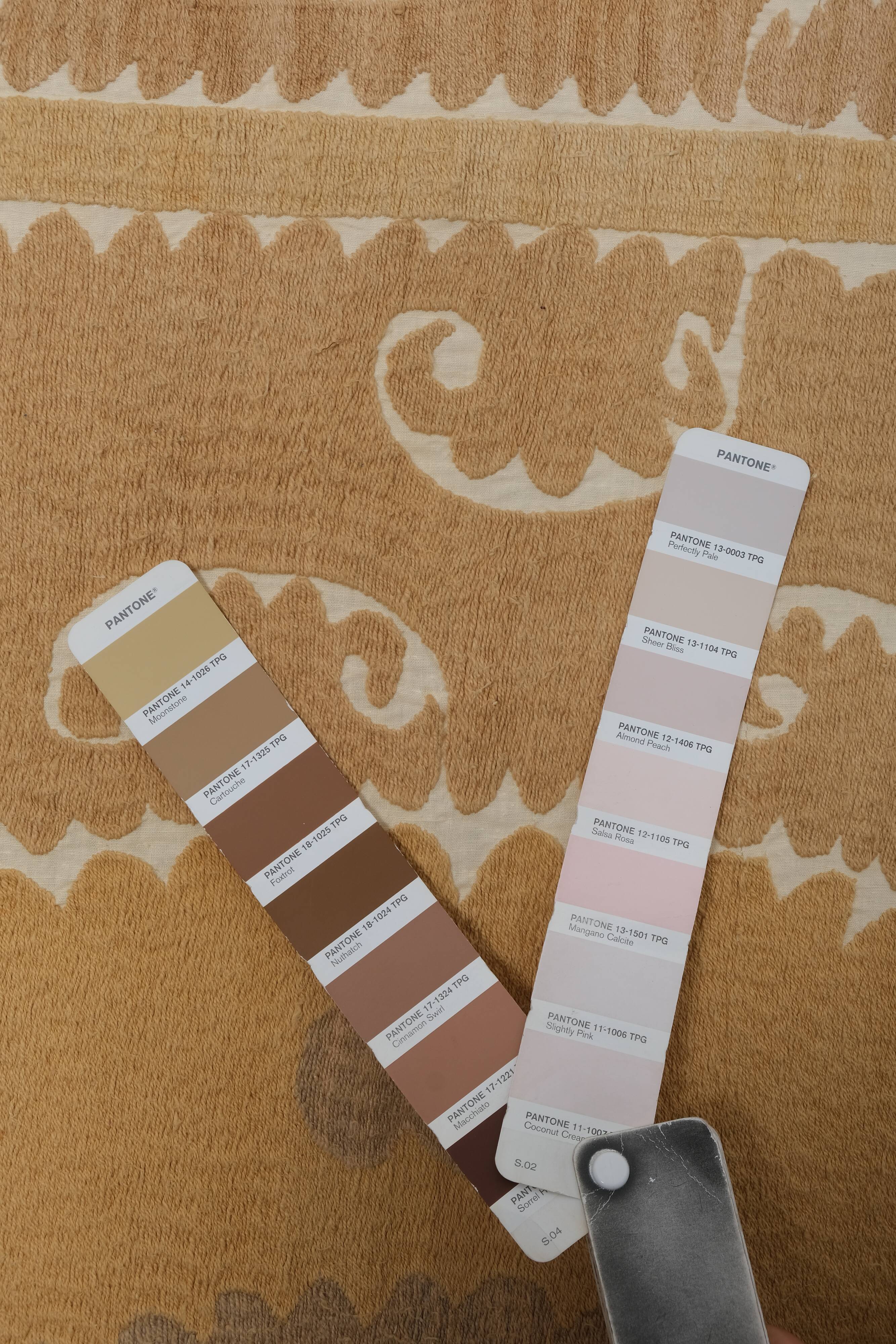 Vintage Turkish hand-knotted rug 153x164 cm