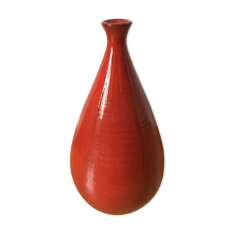 Contemporary ceramics in the shape of a jar