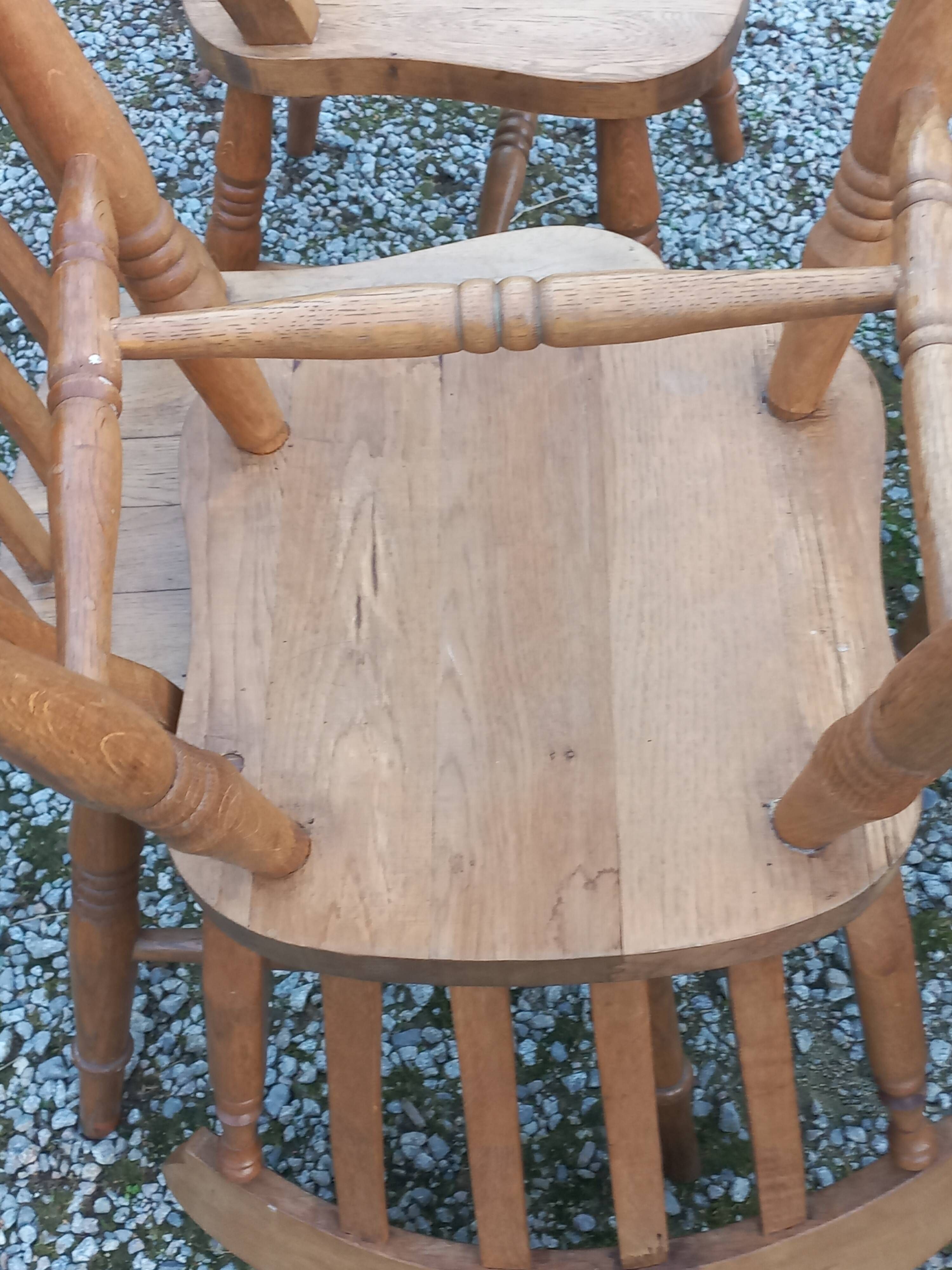 Set de 4 chaises et 1 fauteuil style montagne en chêne