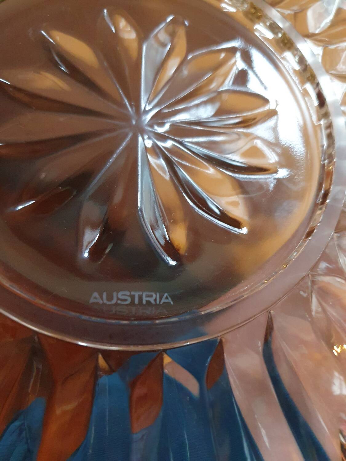 Set of 2 vintage flower-shaped Austrian glass dishes