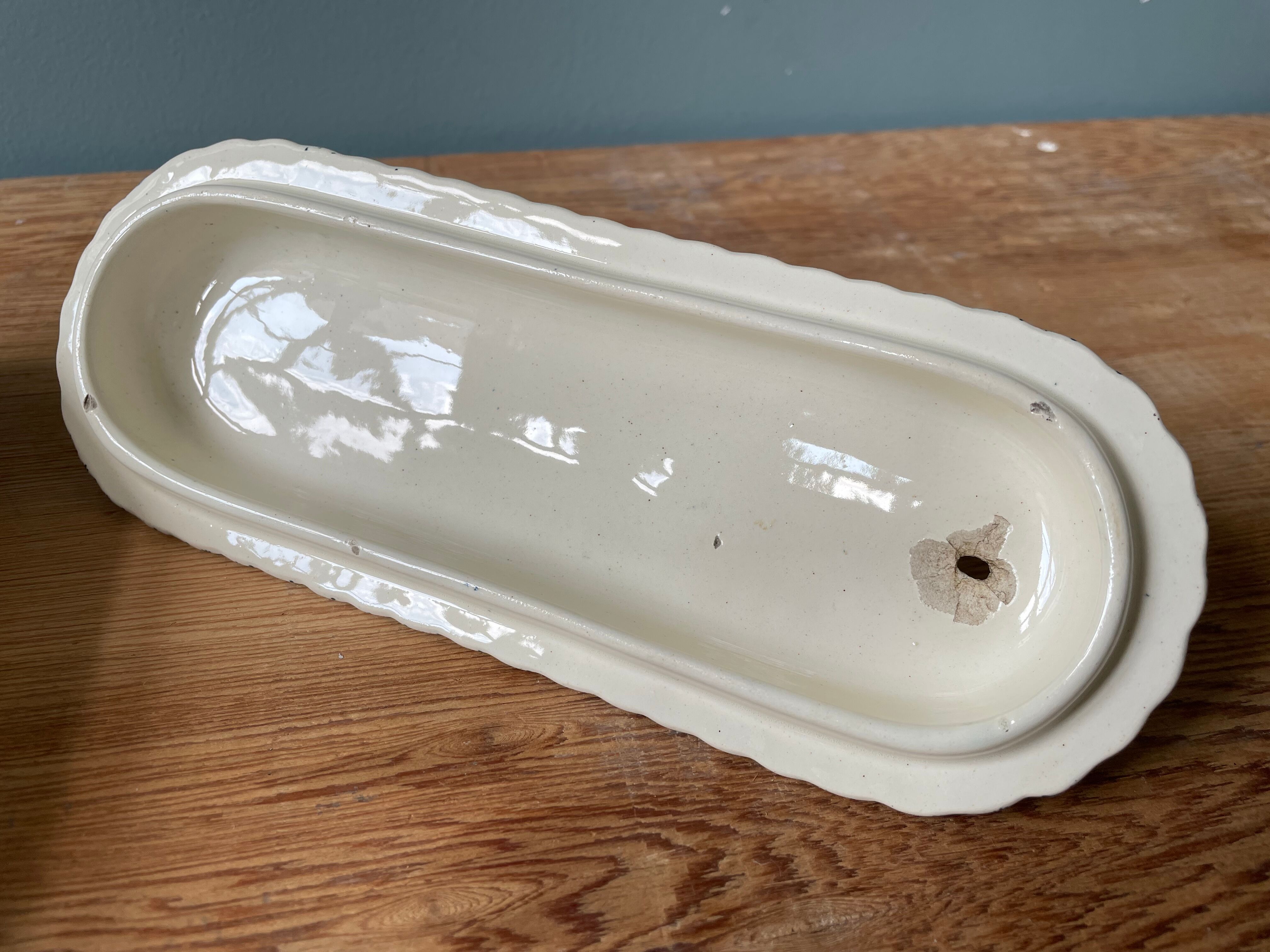 1900 toothbrush box in St Amand and Hamage earthenware, Nigella collection