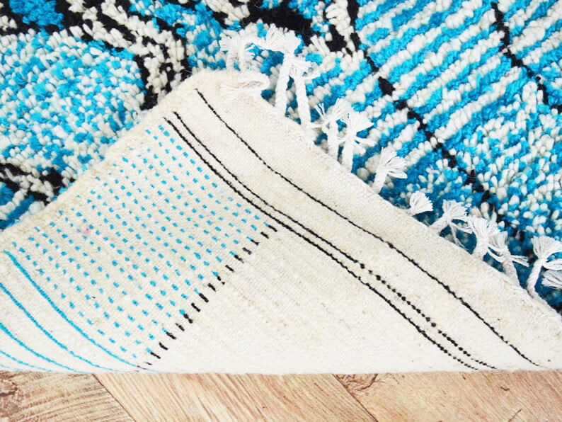 Moroccan Berber carpet 157x92