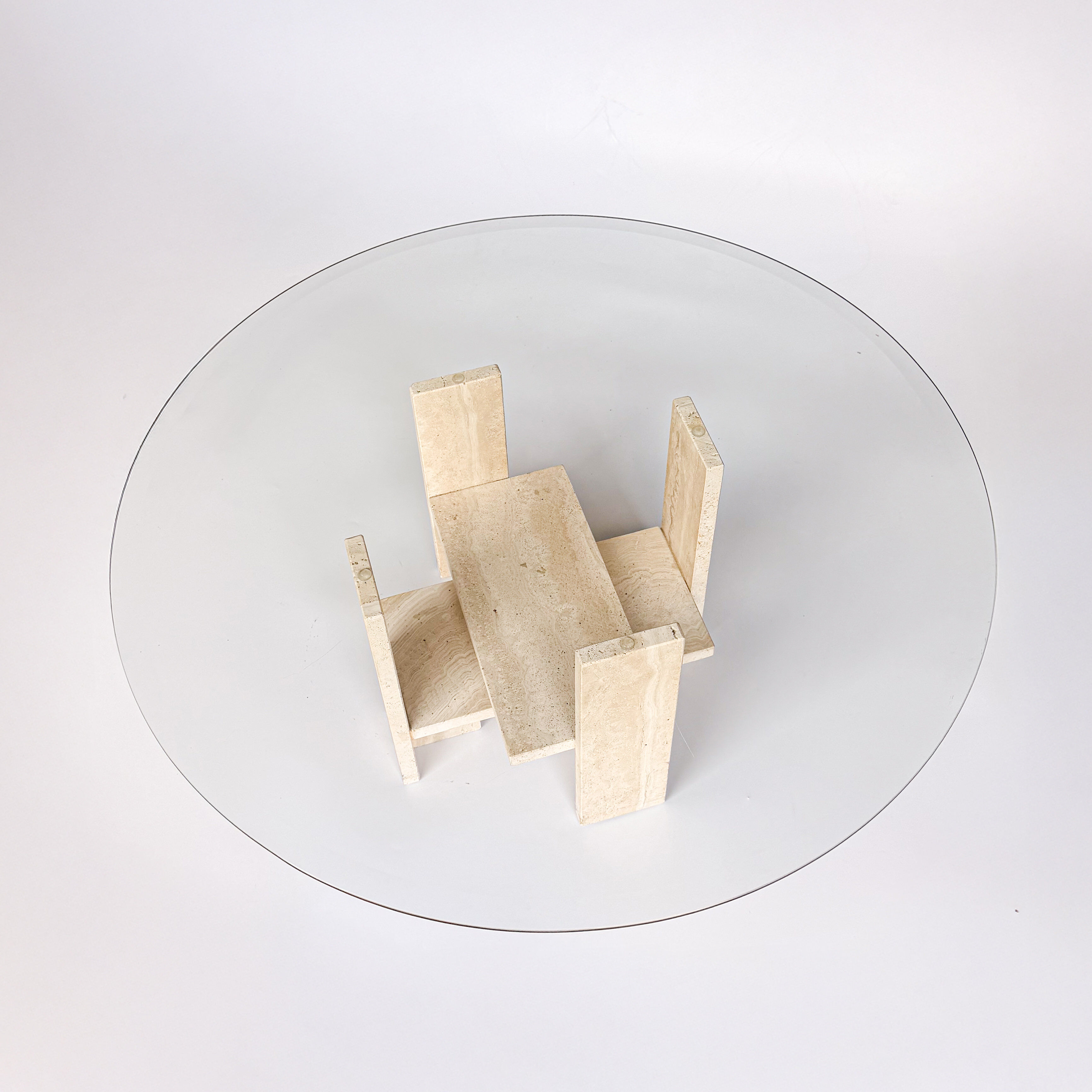 Table basse en travertin architectural vintage, années 1970.