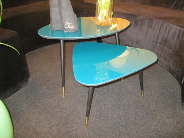 Set tables 70s
