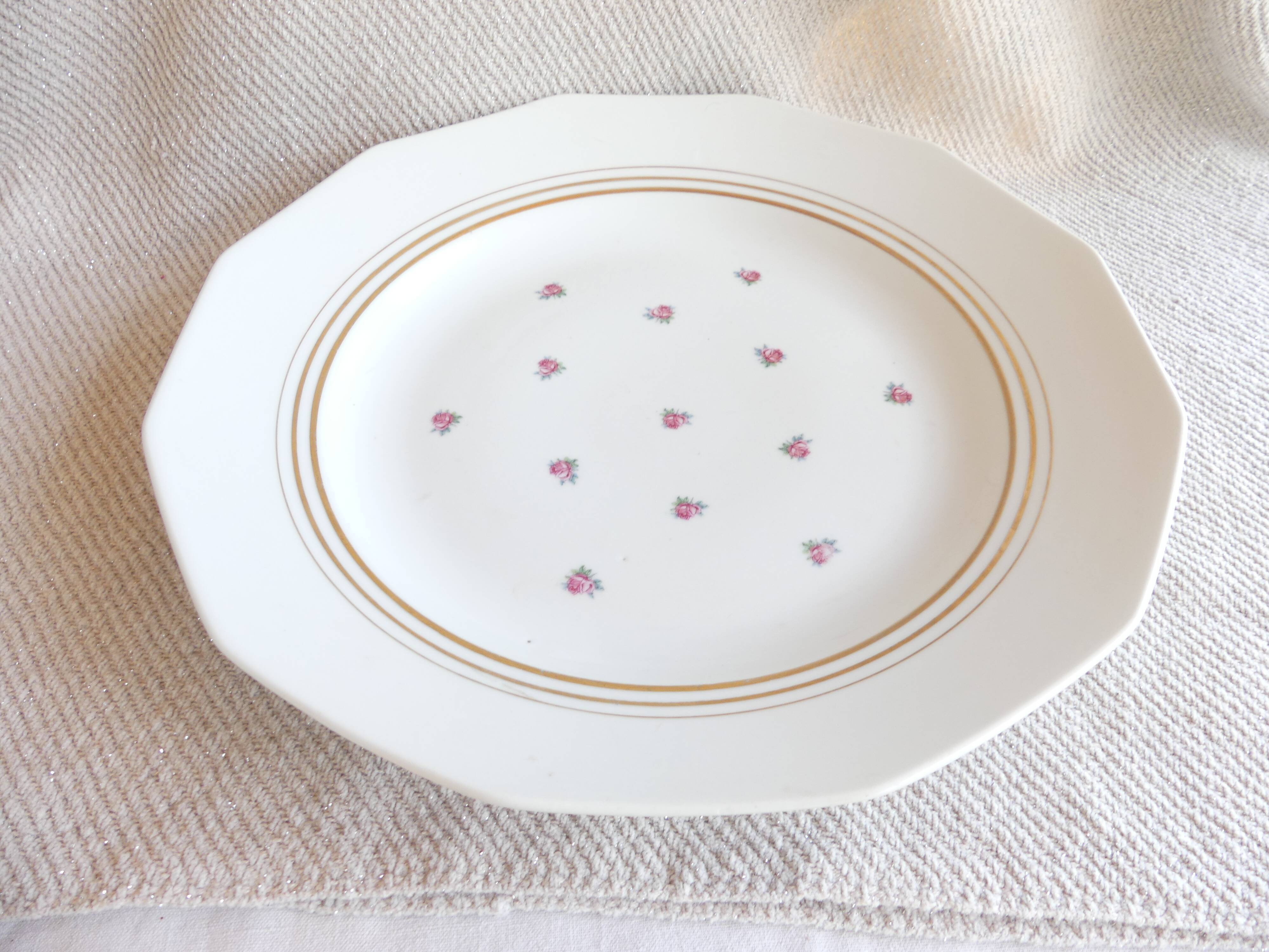 Plat ancien porcelaine