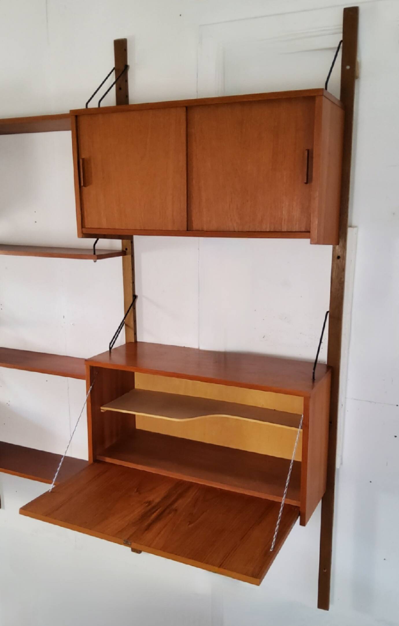 Modular Scandinavian wall shelf – Danish design from the 1970s