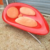 Red sofa Amaki poltrona by designer Gorgio Gurioli