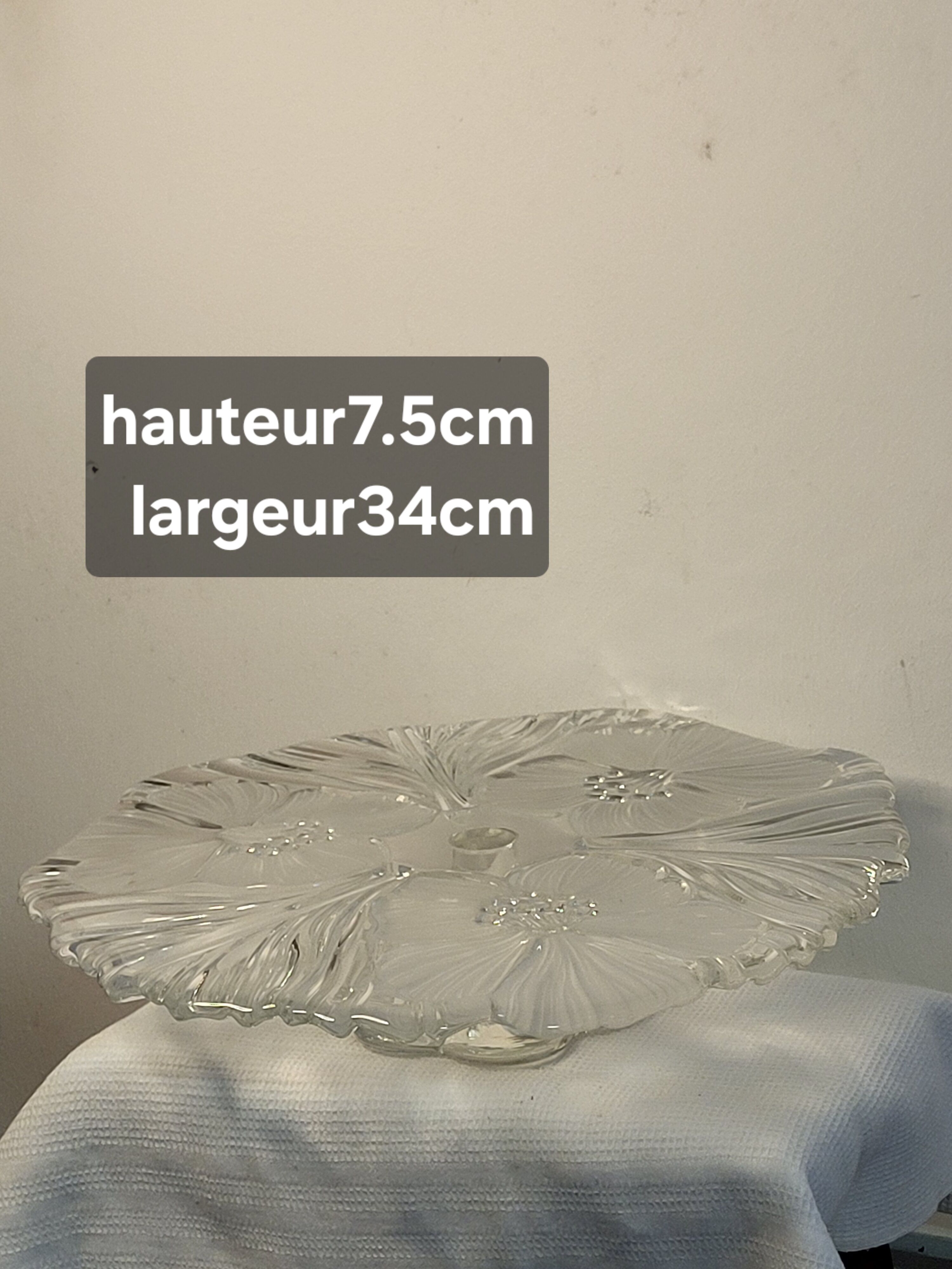 Cake stand