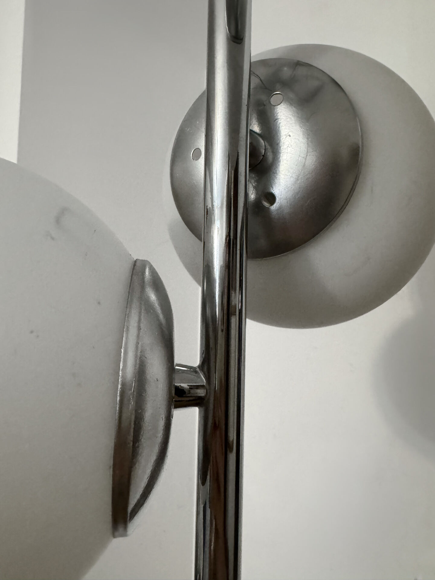 Extended suspension with 3 balls from the 70s.