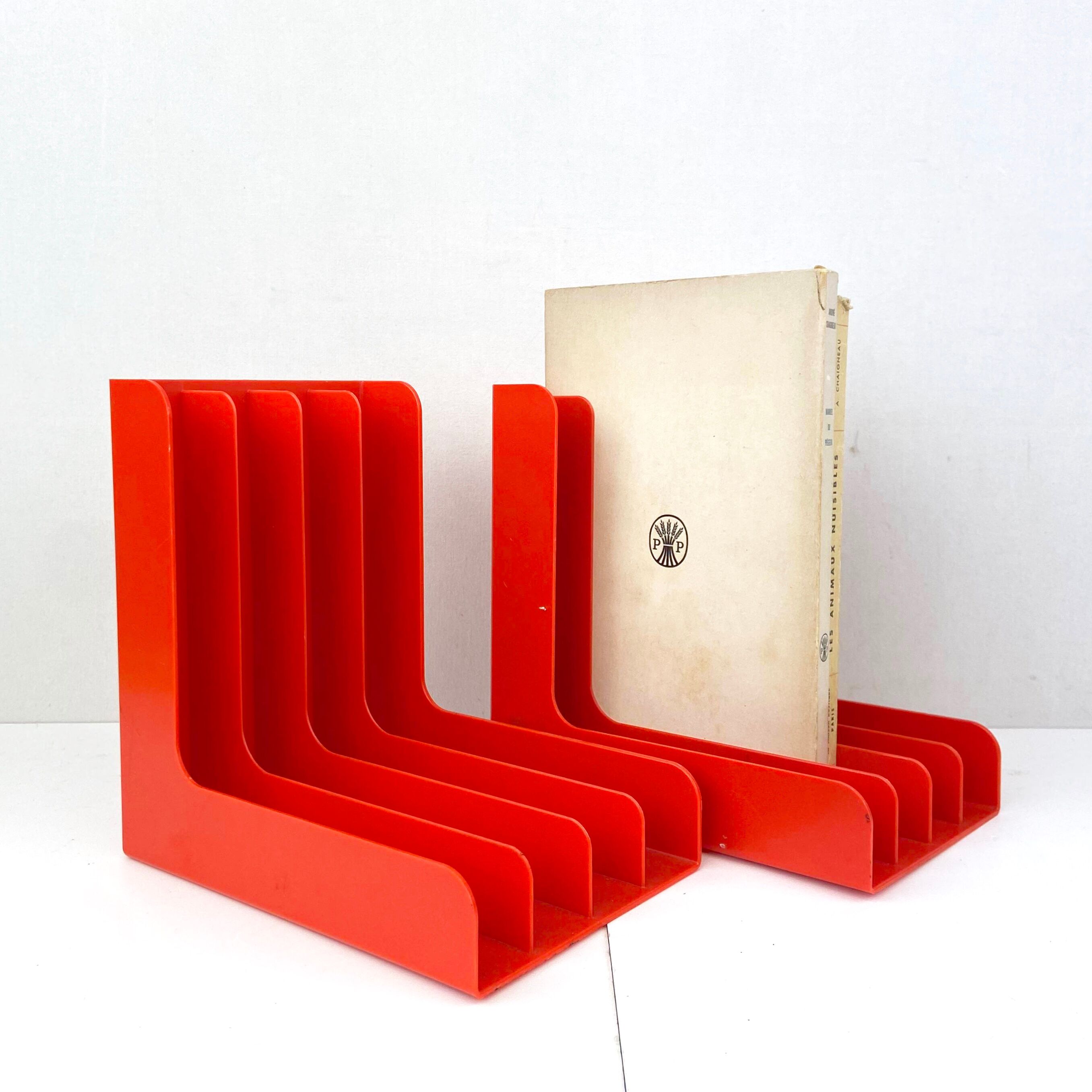 1970 - Lot of Porte livre orange