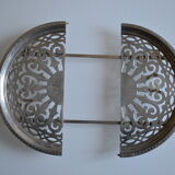 Adjustable vintage rest or trivia