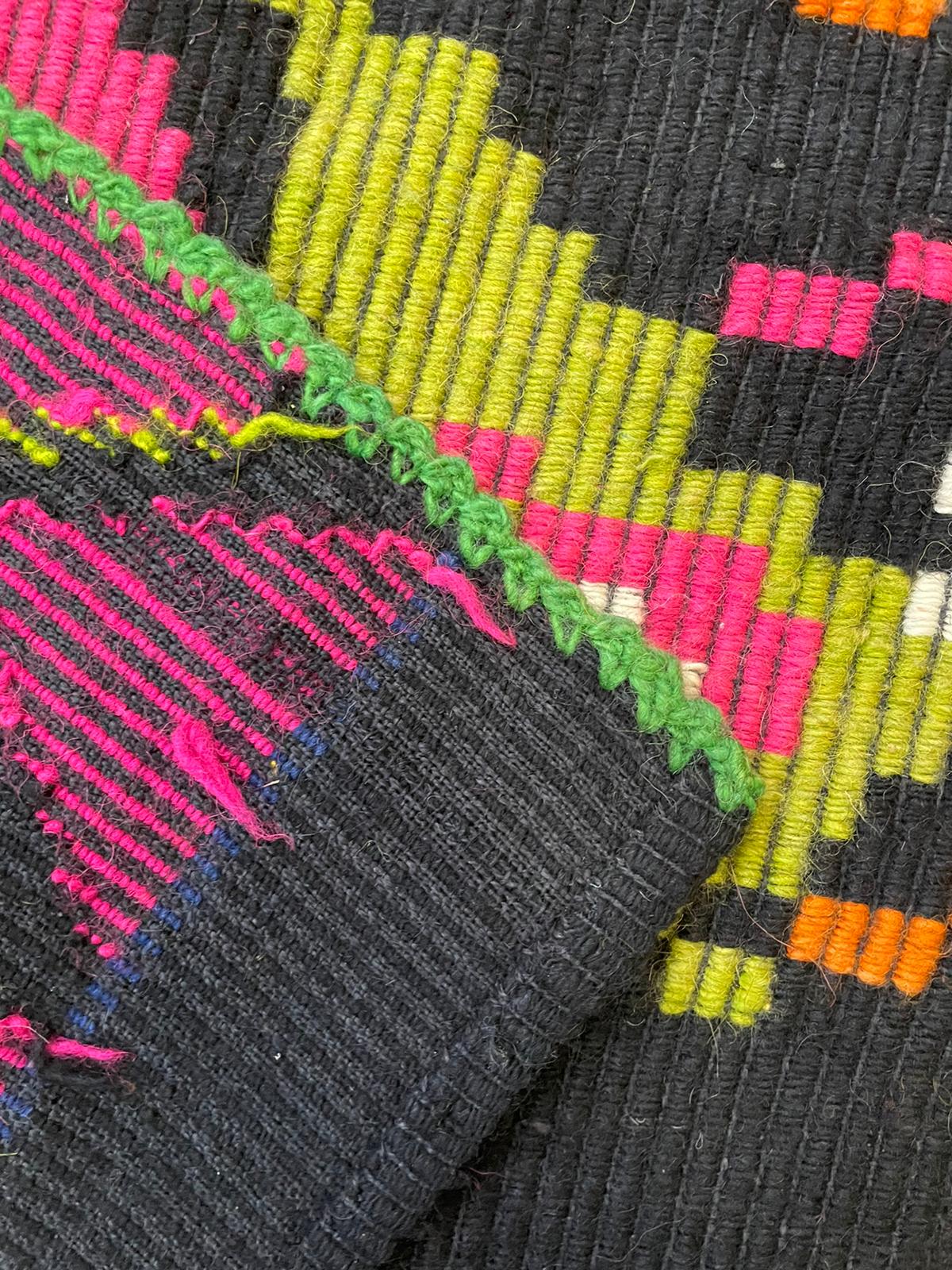 Romanian vintage carpet with delicate flowers 258x138cm