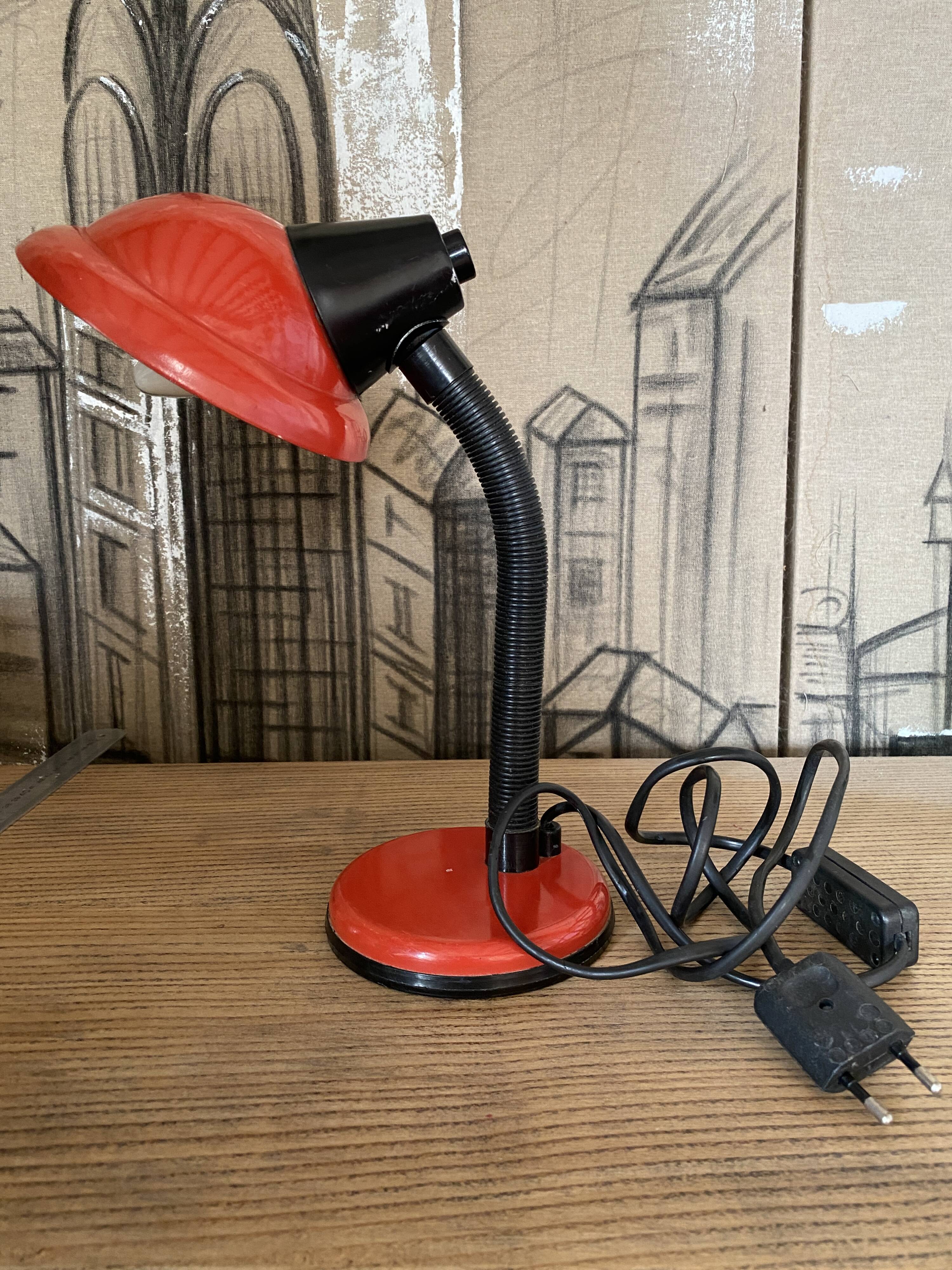 Desk lamp "Col de Cygne Aluminor Red Pop Art France - 1970 in Metal