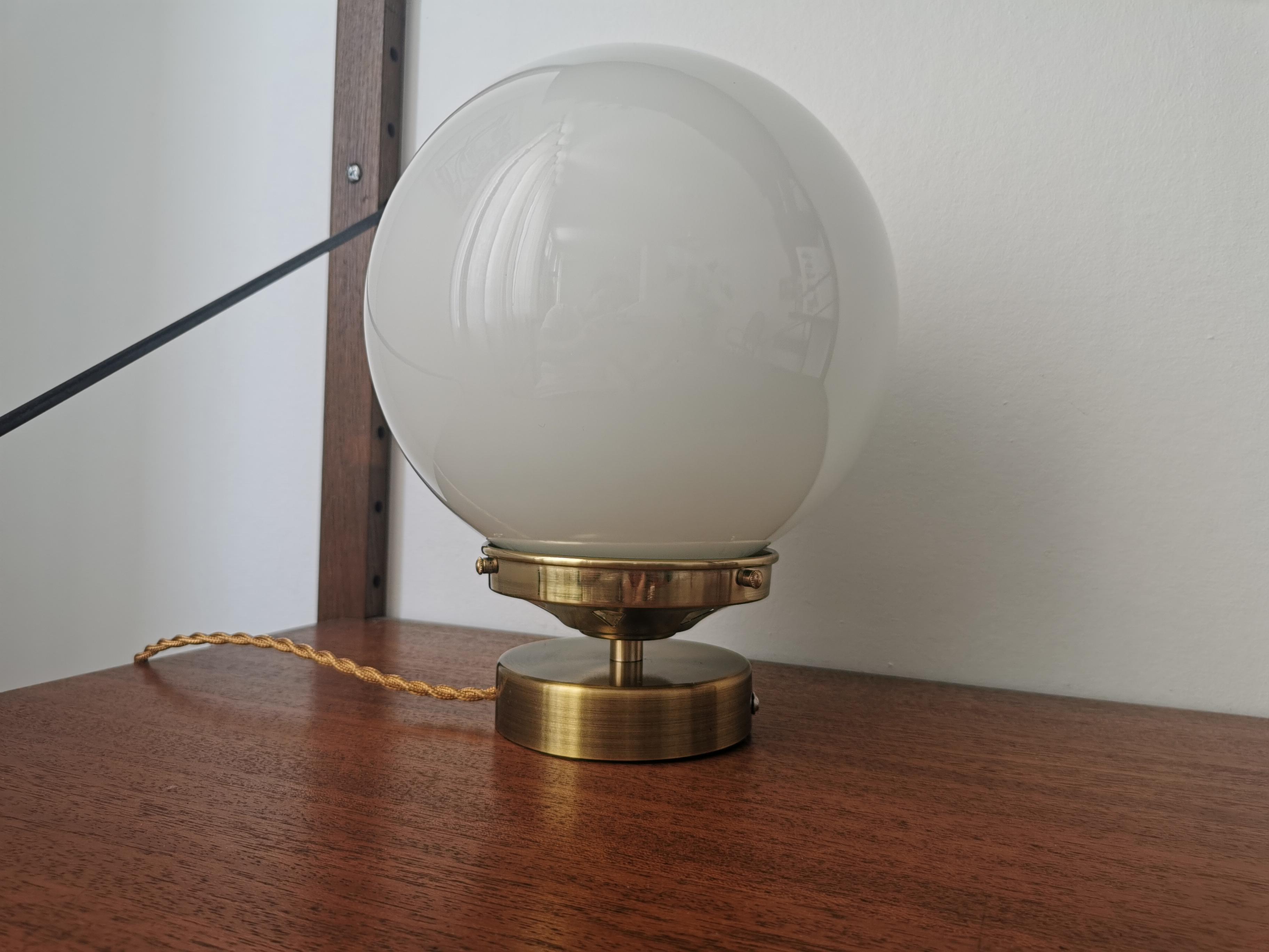 White opaline globe laying lamp