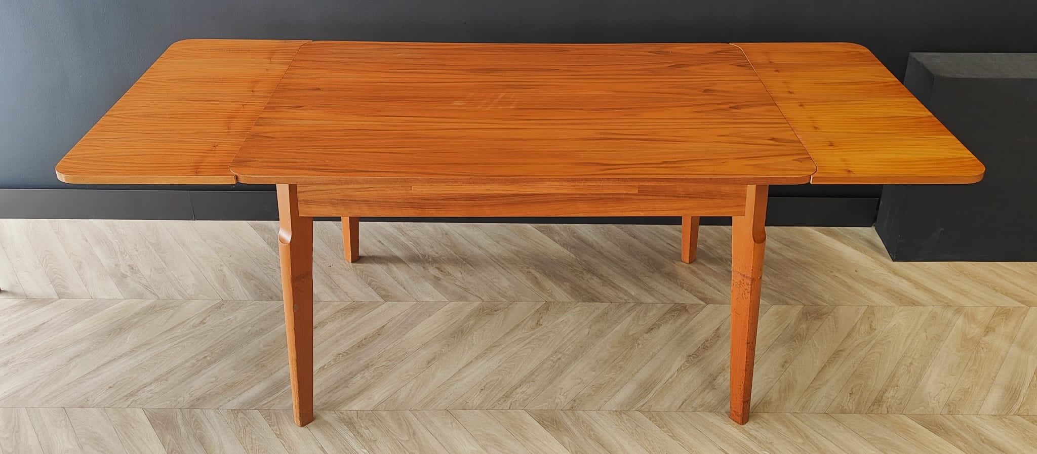 Mid century dining table vintage - extendable