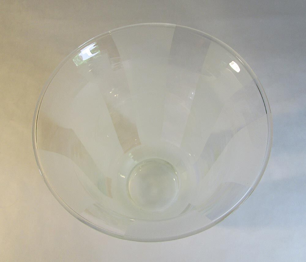 Glass vase with satin stripes