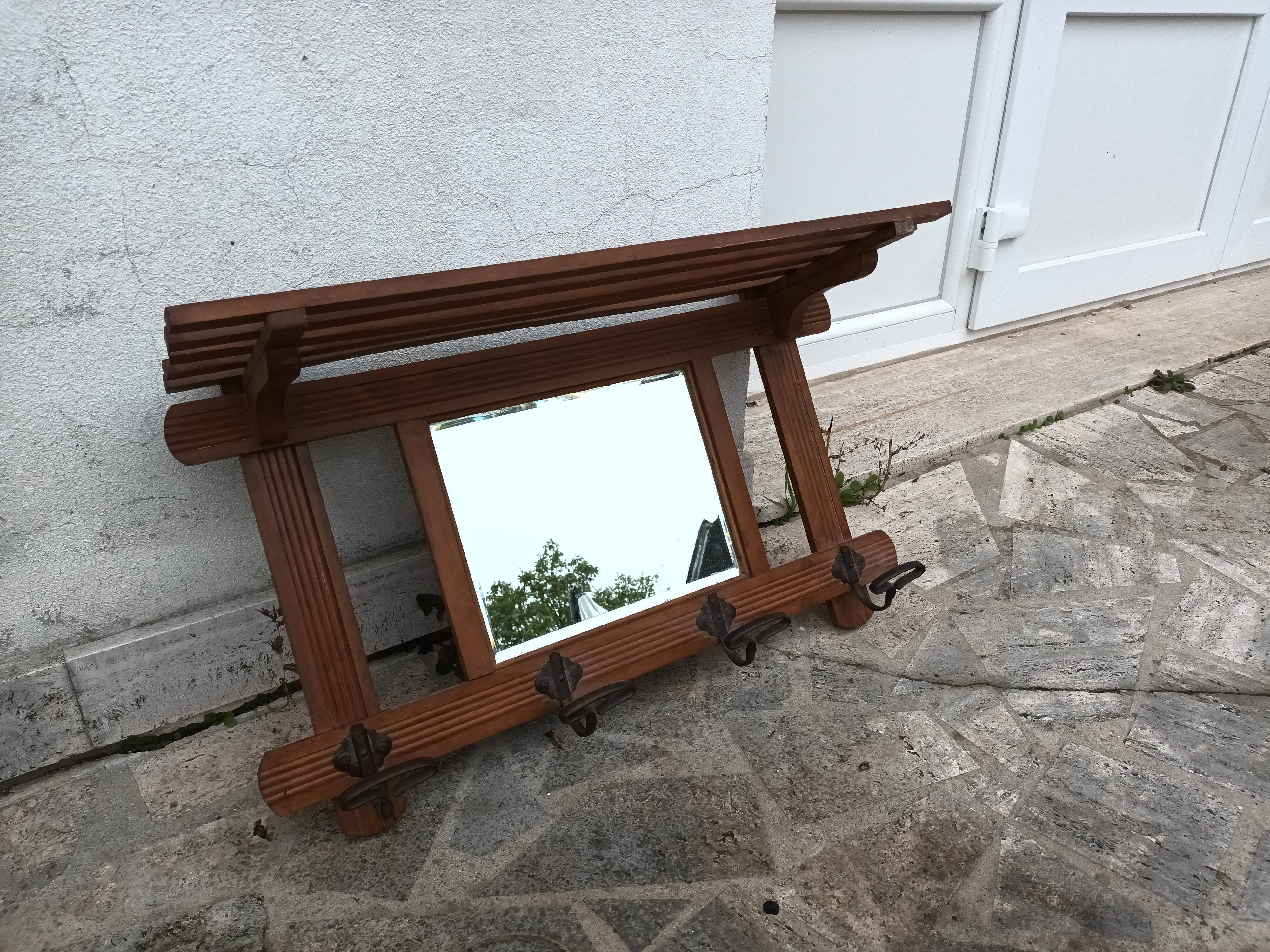 Wall coat rack with mirror