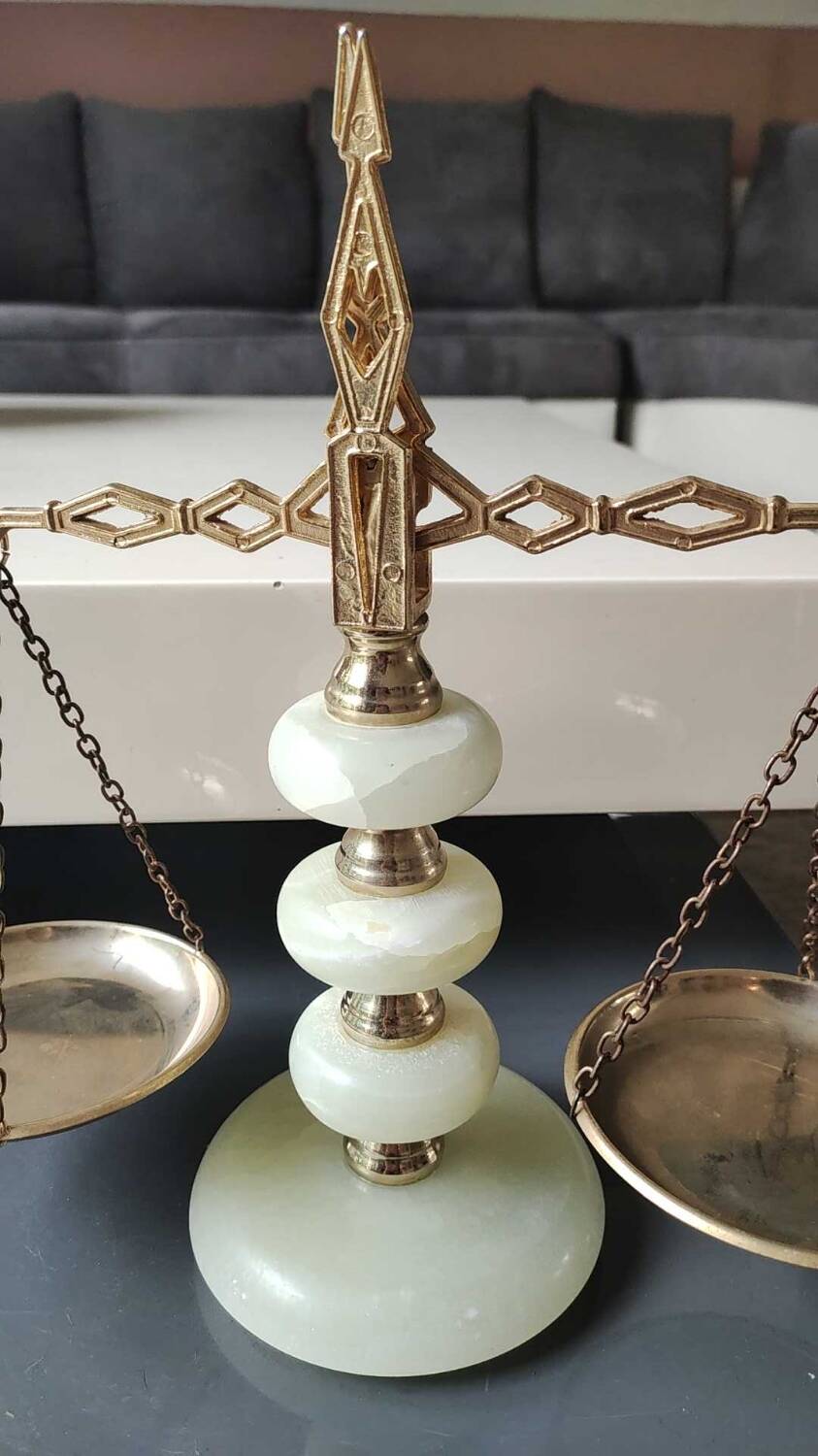 Old decorative Scales of Justice. Onyx, marble/brass. From the 50s. Dim 29 x 30 cm