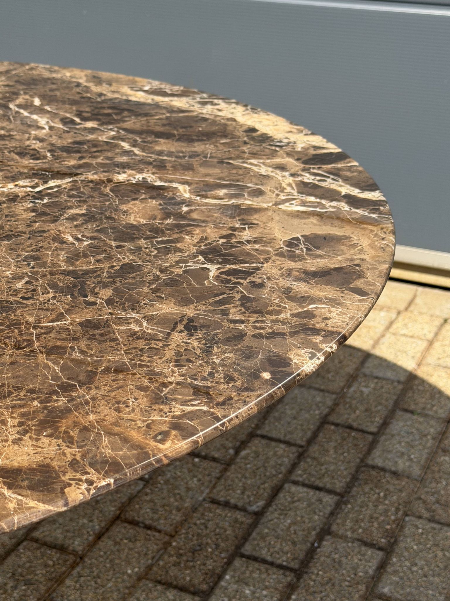 Original round Knoll Tulip dining table (137cm) Emperador glossy NEW CONDITION!