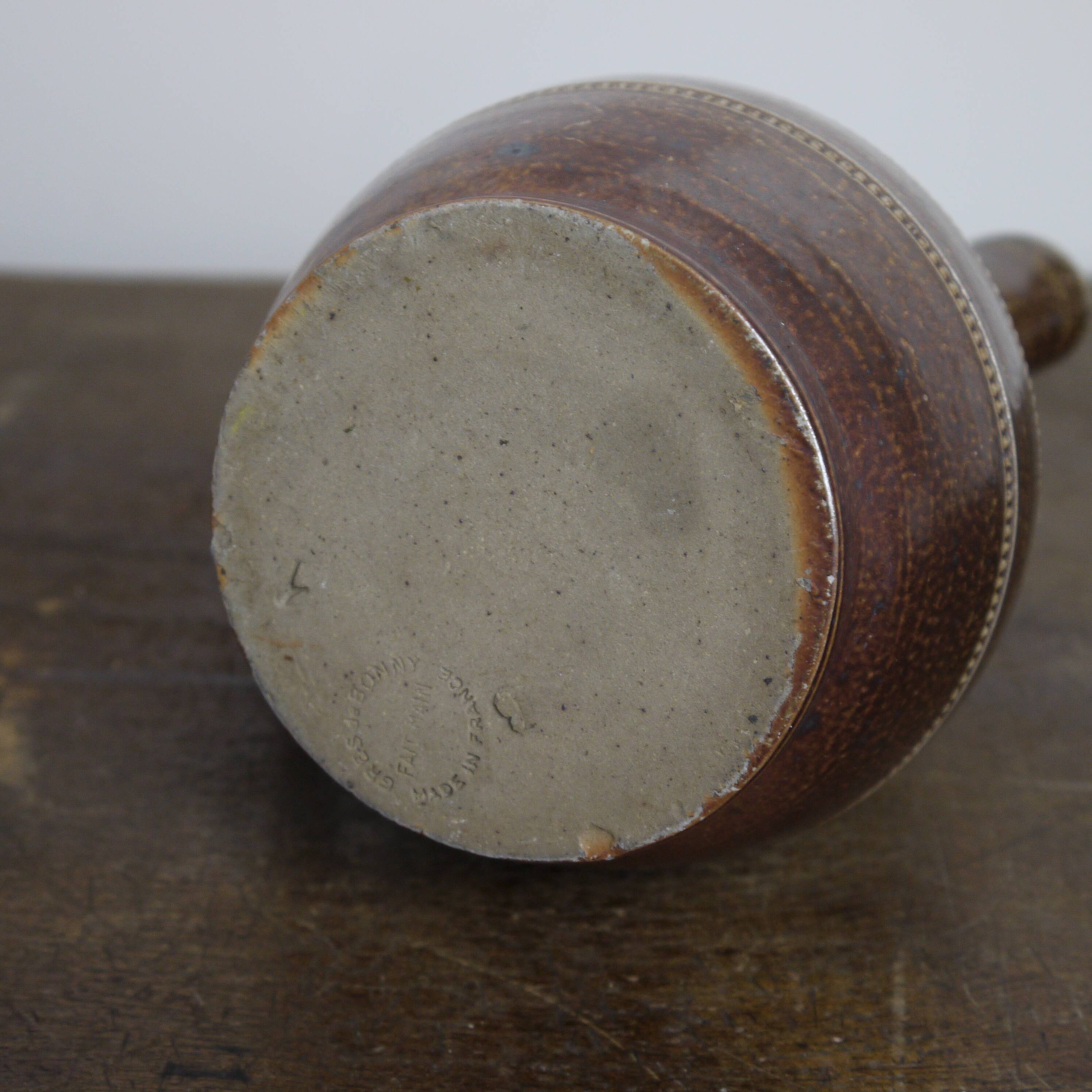 Bonny sandstone pitcher