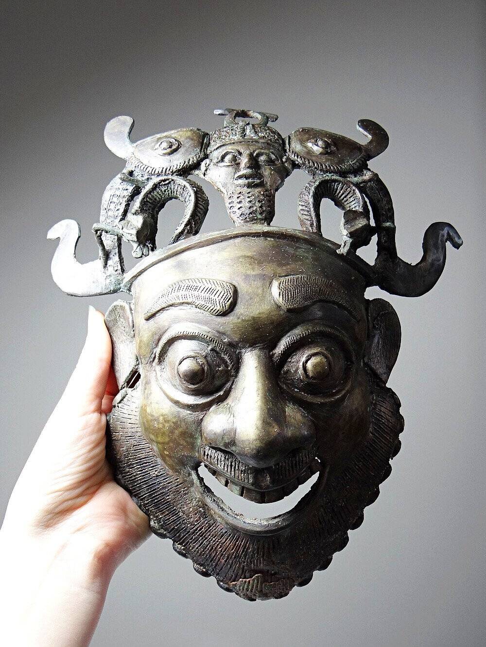 Masque africain en bronze vintage Bamoun, Cameroun