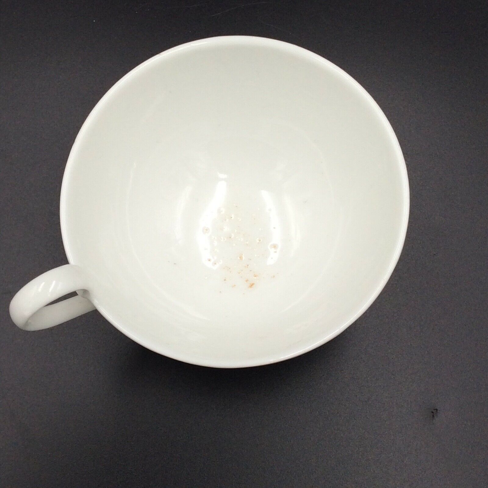 Tasse blanche de style empire XlXème, Porcelaine de Paris