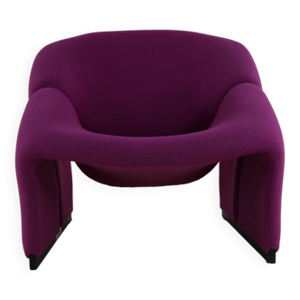 Beautiful and colorful M/Groovy designer chair by Pierre Paulin for Artifort