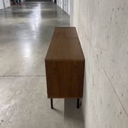 Enfilade moderniste noire et blanche Philippon et Lecoq vintage années 60